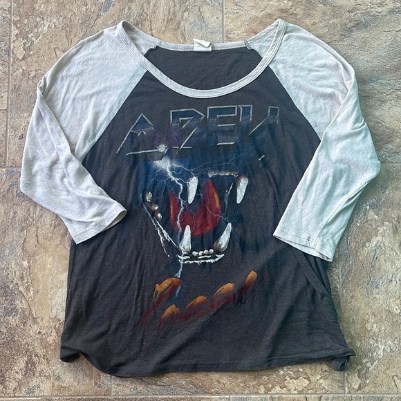 Obey Posse 1989 World Tour Baseball Tee Sz Medium - Picture 1 of 7